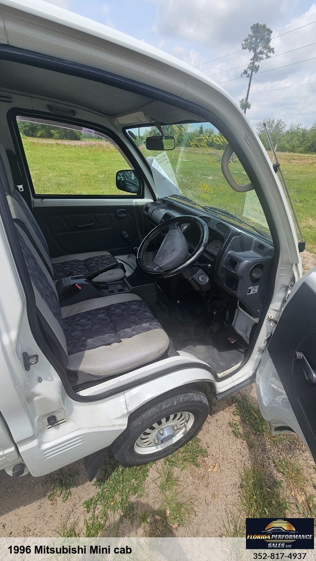 1996 Mitsubishi Mini cab Truck
