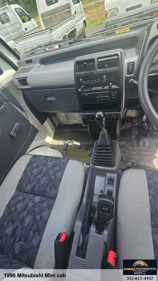 1996 Mitsubishi Mini cab